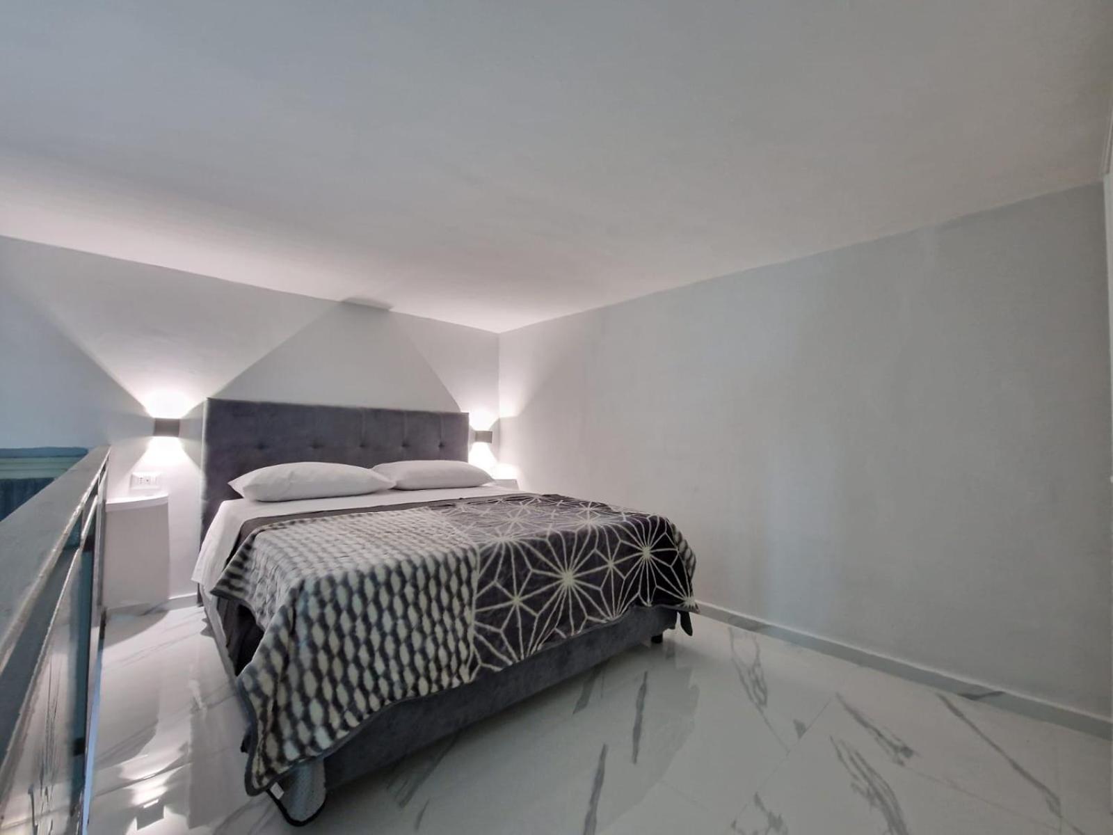 House Angiolina Bed & Breakfast Наполи Екстериор снимка